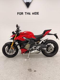 2021 DUCATI STREETFIGHTER V4 S Red
