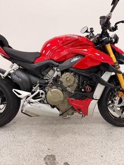 2021 DUCATI STREETFIGHTER V4 S Red