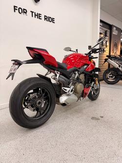 2021 DUCATI STREETFIGHTER V4 S Red