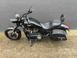 2013 VICTORY HAMMER 8-BALL BLACK
