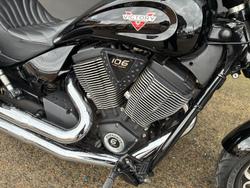 2013 VICTORY HAMMER 8-BALL BLACK