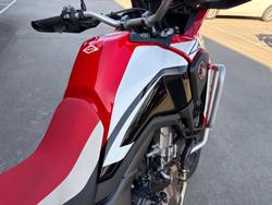 2016 Honda CRF1000L AFRICA TWIN Red