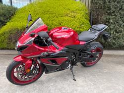 2025 Suzuki GSX-R1000A Red