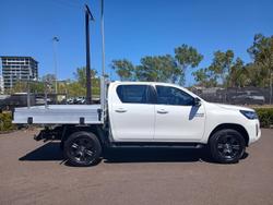 2022 Toyota Hilux SR
