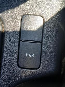 2022 Toyota Hilux SR