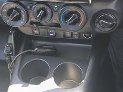 2022 Toyota Hilux SR