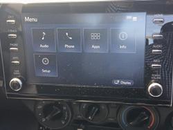 2022 Toyota Hilux SR