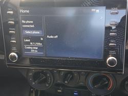 2022 Toyota Hilux SR