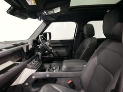 2022 Land Rover Defender 110 D300 SE