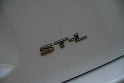 2017 Nissan Pathfinder ST-L