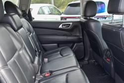 2017 Nissan Pathfinder ST-L