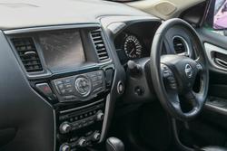 2017 Nissan Pathfinder ST-L