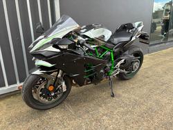 2025 Kawasaki NINJA H2 GREEN