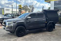 2022 Toyota Hilux SR5