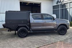 2022 Toyota Hilux SR5