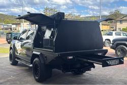 2022 Toyota Hilux SR5