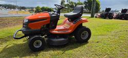 2015 Husqvarna 2015 Husqvarna TS 138 Tractor Orange