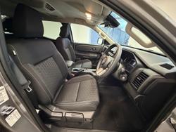 2025 Nissan Navara ST