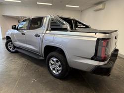 2025 Nissan Navara ST