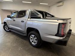 2025 Nissan Navara ST