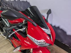 2012 Triumph DAYTONA 675 RED