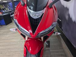 2012 Triumph DAYTONA 675 RED