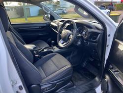 2019 Toyota Hilux SR