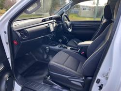 2019 Toyota Hilux SR