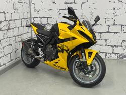 Suzuki GSX-8R