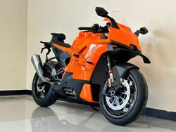 2026 KTM 990 RC R RC Orange