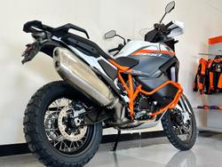 2026 KTM 1390 Super Adventure R Super Adventure Orange