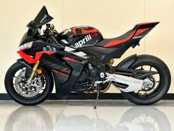 2025 Aprilia RSV4 1100 Factory RSV4