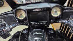 2023 Indian ROADMASTER LIMITED BLACK METALLIC