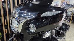 2023 Indian ROADMASTER LIMITED BLACK METALLIC