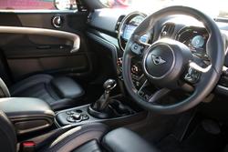2023 MINI Countryman Cooper SE Classic F60 LCI Four Wheel Drive Midnight Black II