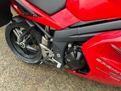 Triumph 2008 Triumph 1050CC Sprint ST RED