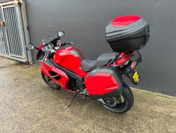 Triumph 2008 Triumph 1050CC Sprint ST RED