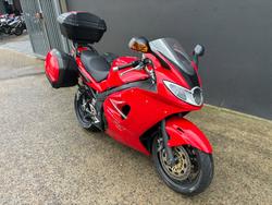 Triumph 2008 Triumph 1050CC Sprint ST RED
