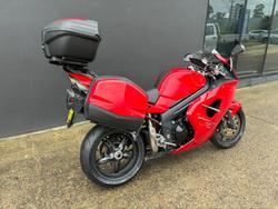 Triumph 2008 Triumph 1050CC Sprint ST RED