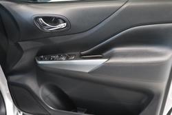 2023 Nissan Navara ST-X