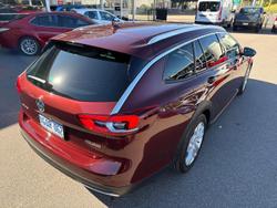 2018 Holden Calais