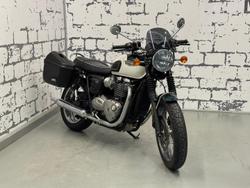 2018 Triumph Bonneville T120 Bonneville Green