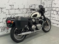 2018 Triumph Bonneville T120 Bonneville Green