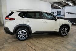 2025 Nissan X-TRAIL ST-L e-POWER