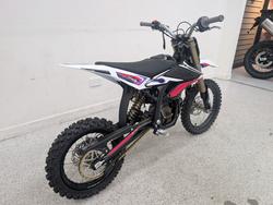 2025 Sur-ron 2025 Sur-ron ELECTRIC HYPER BEE White