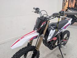2025 Sur-ron 2025 Sur-ron ELECTRIC HYPER BEE White