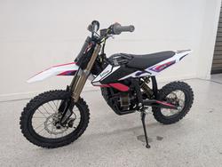 2025 Sur-ron 2025 Sur-ron ELECTRIC HYPER BEE White