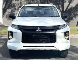 2022 Mitsubishi Triton GLX