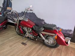 2005 Honda VT750C SHADOW RED