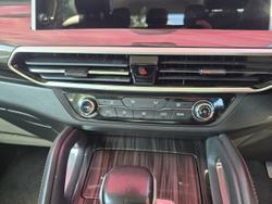 2023 LDV D90